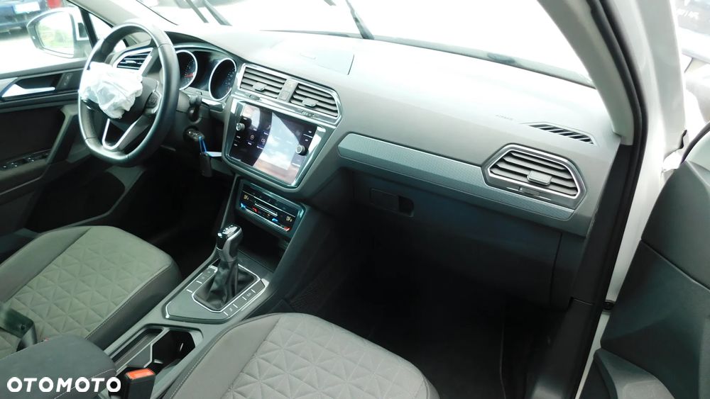 Volkswagen Tiguan 1.5 TSI EVO Elegance DSG - 29