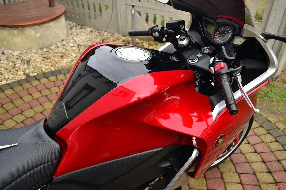 Honda VFR - 9