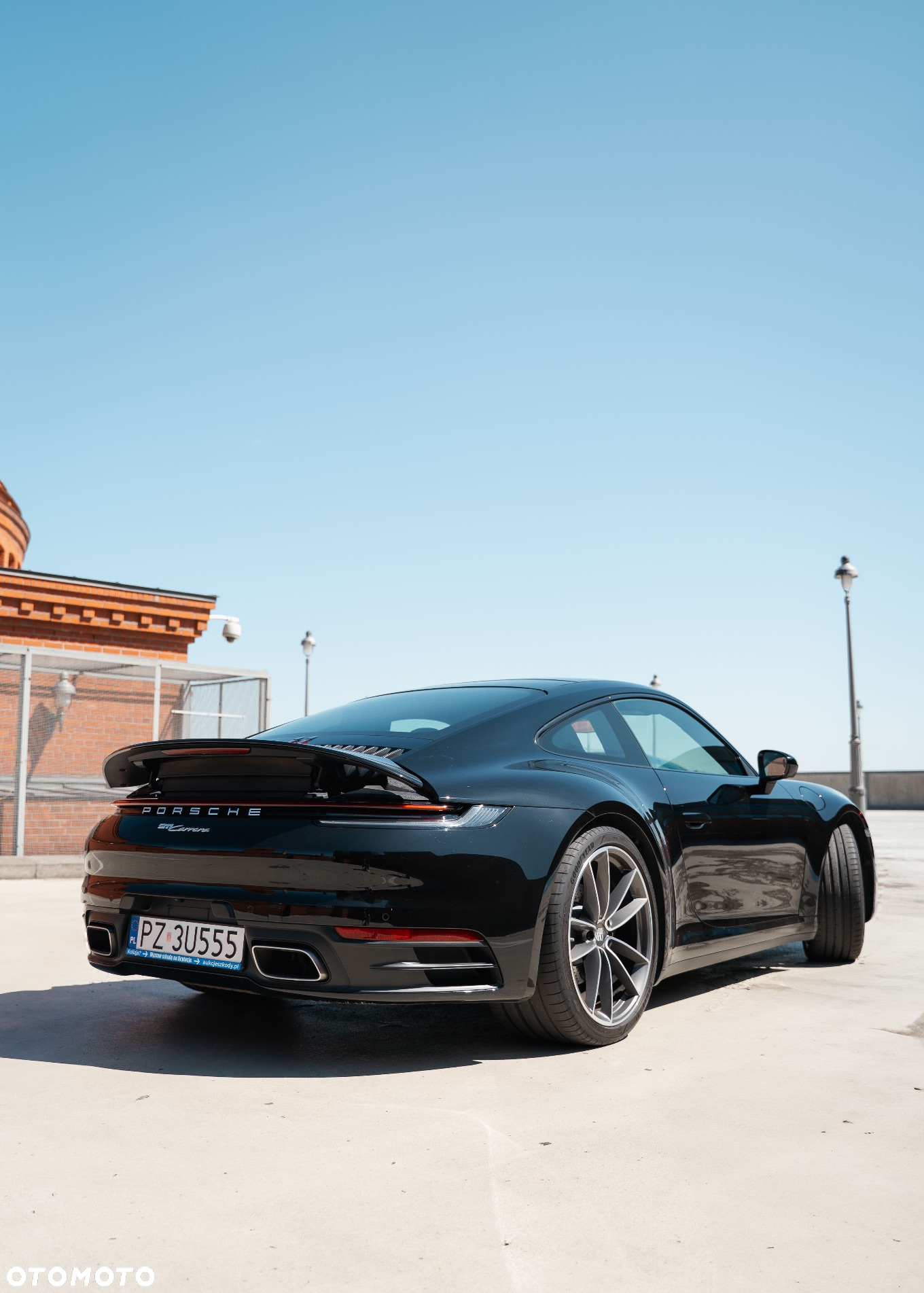 Porsche 911 Carrera - 9