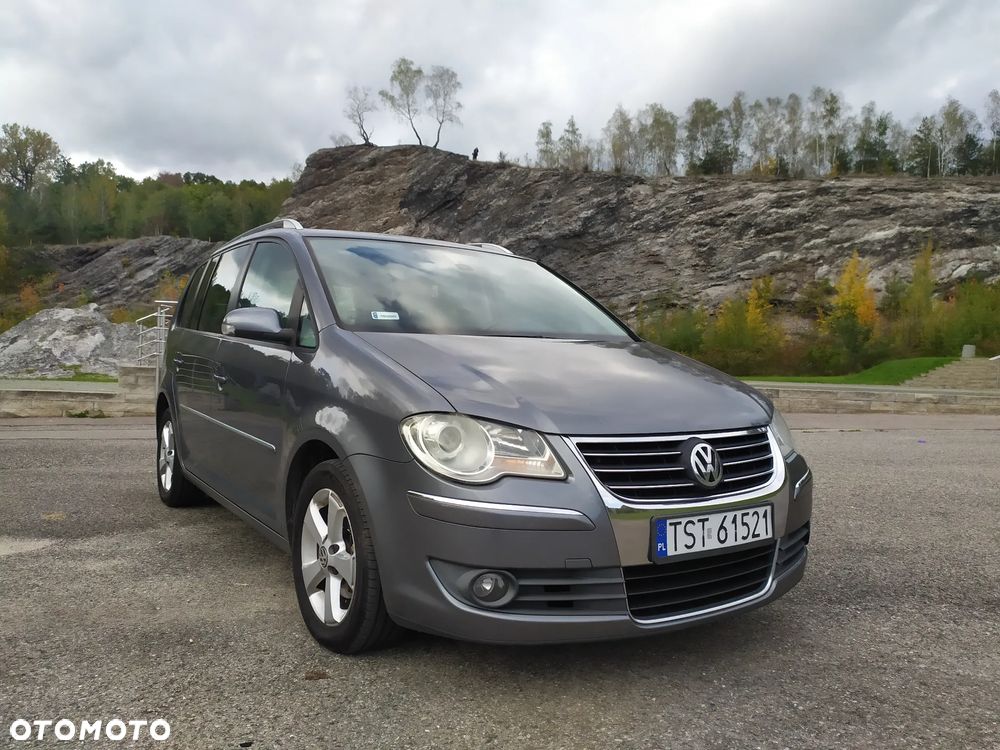 Volkswagen Touran 1.9 TDI Highline - 1