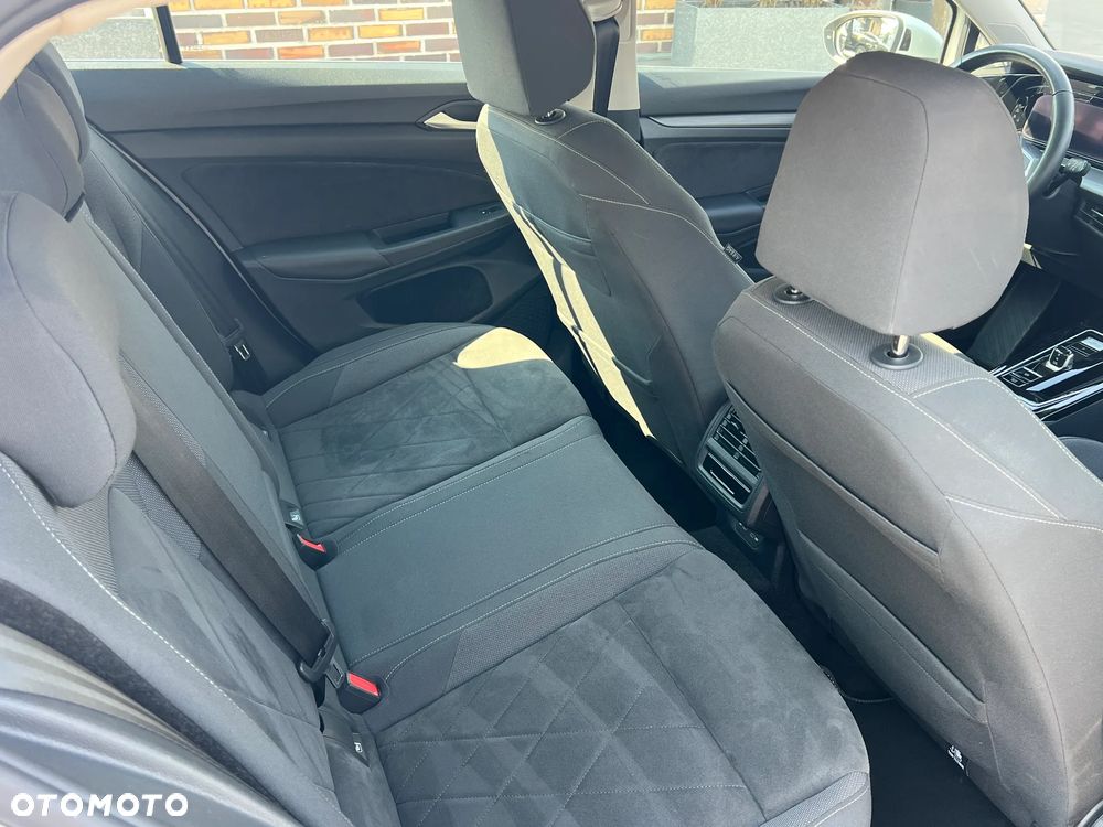 Volkswagen Golf 1.5 eTSI OPF DSG Style - 21