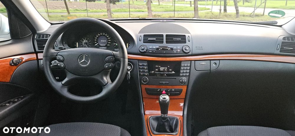Mercedes-Benz Klasa E 200 Kompressor Classic - 6