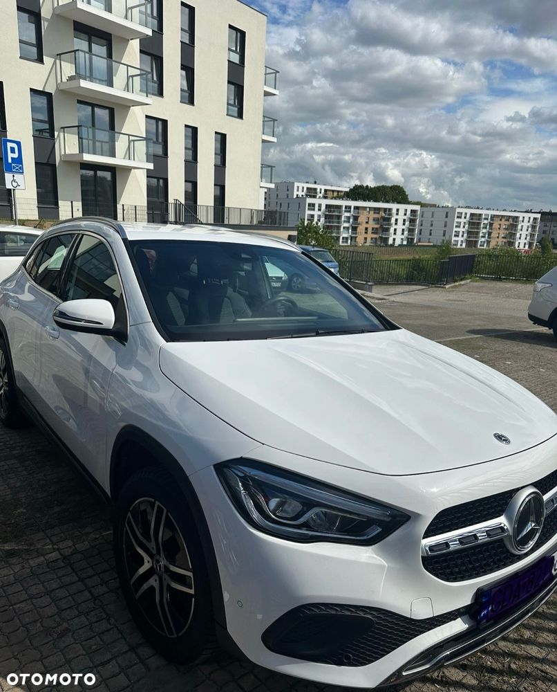 Mercedes-Benz GLA 200 Progressive - 1
