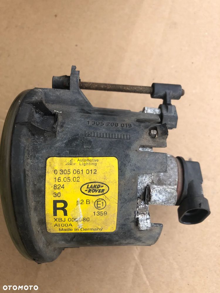 Halogen w zderzak prawy lampa przeciwmgielna XBJ000080 Land Rover Discovery 3 III - 2