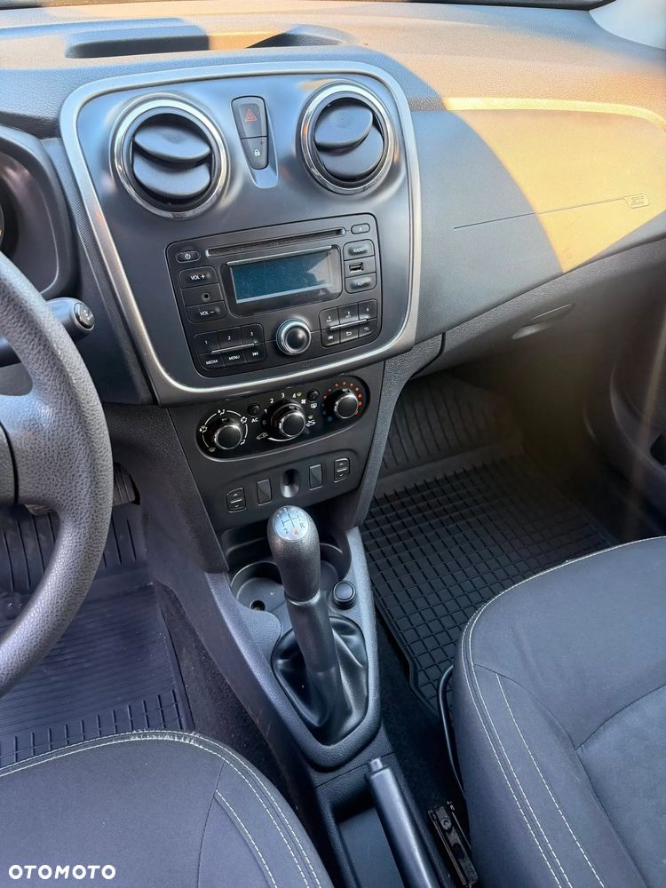 Dacia Sandero 1.2 16V Laureate - 24