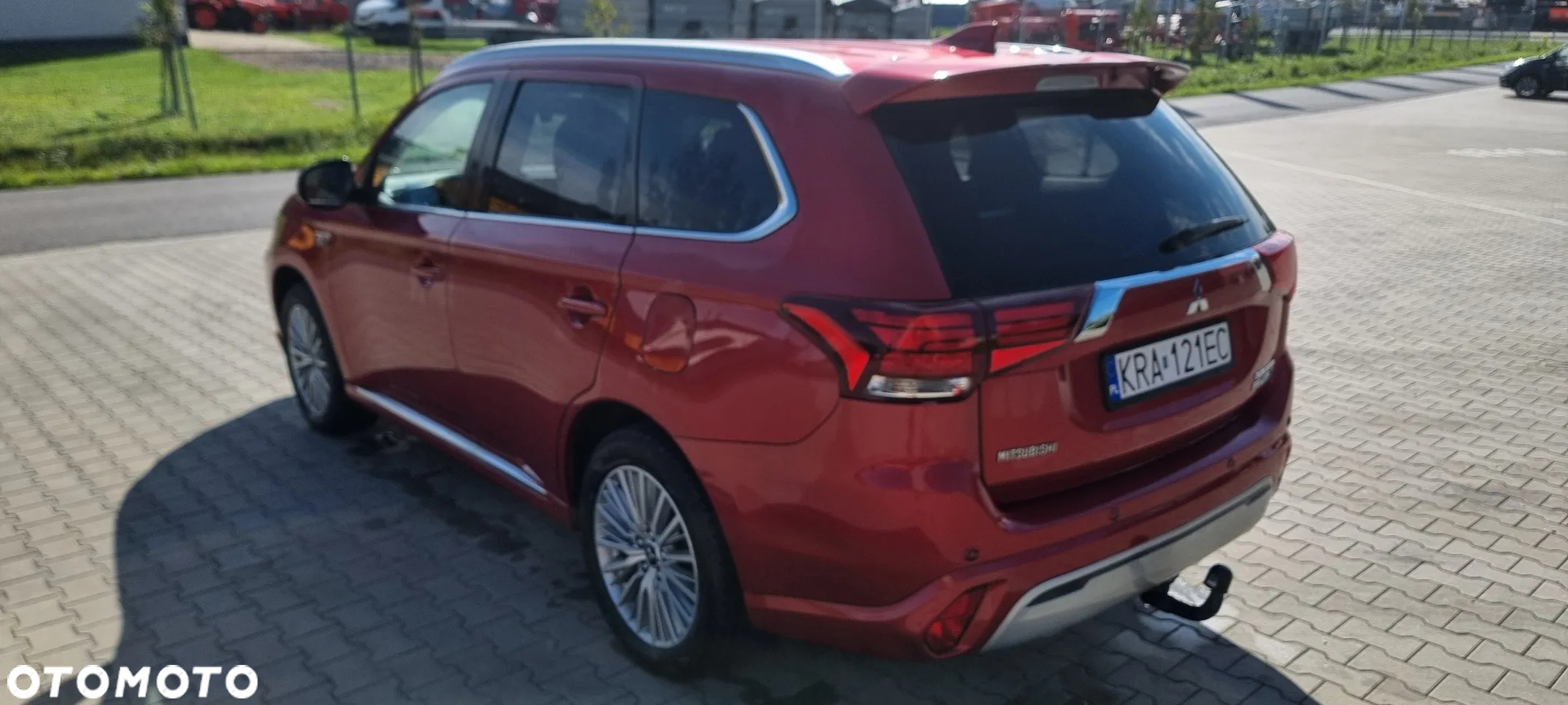 Mitsubishi Outlander - 4