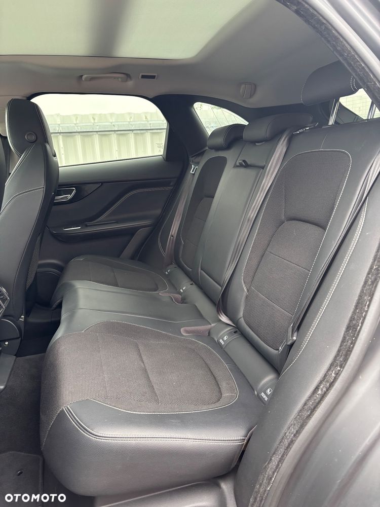 Jaguar F-Pace 20d R-Sport - 13