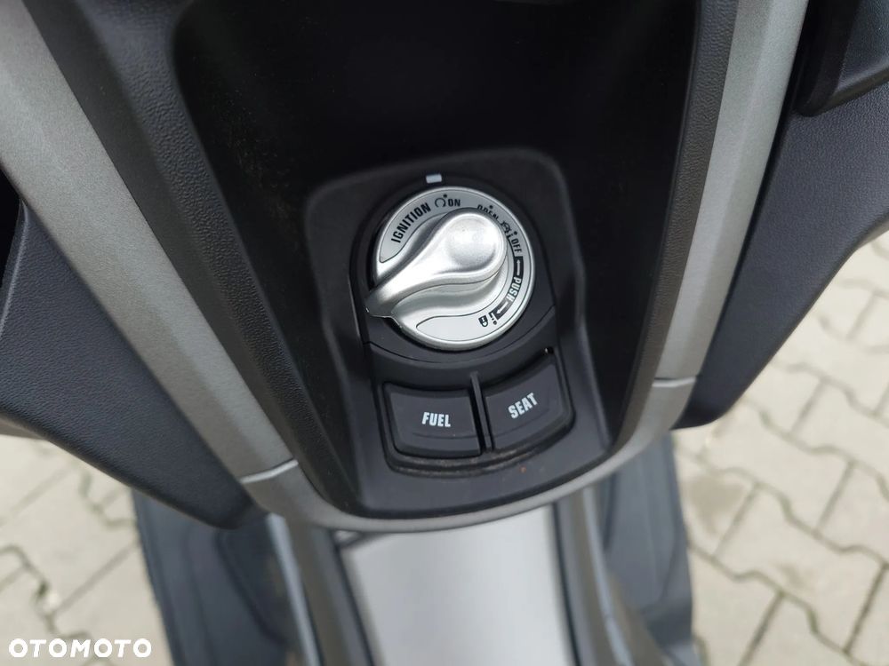 Yamaha NMAX - 23