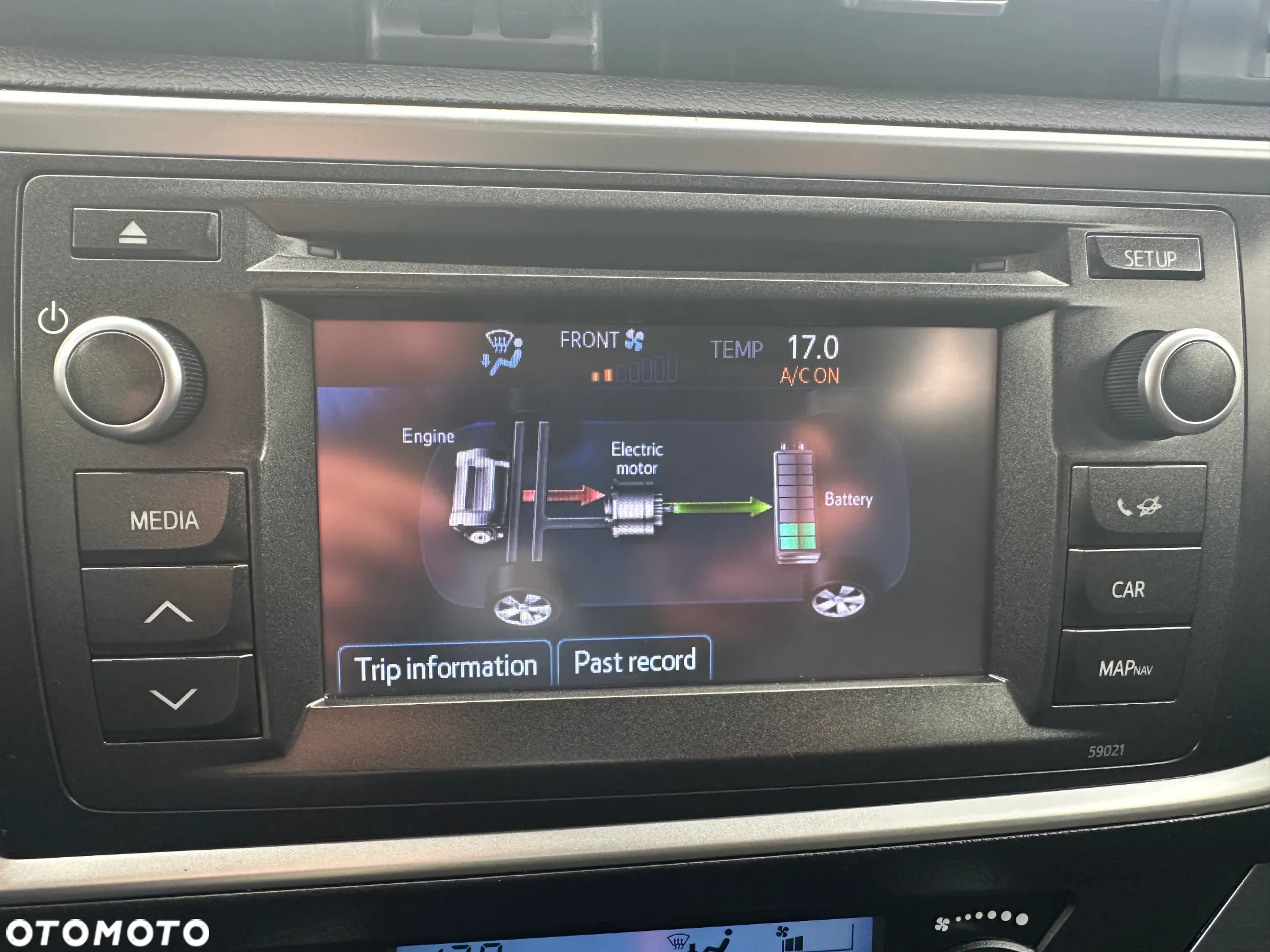 Toyota Auris 1.8 VVT-i Hybrid Automatik Touring Sports Executive - 31