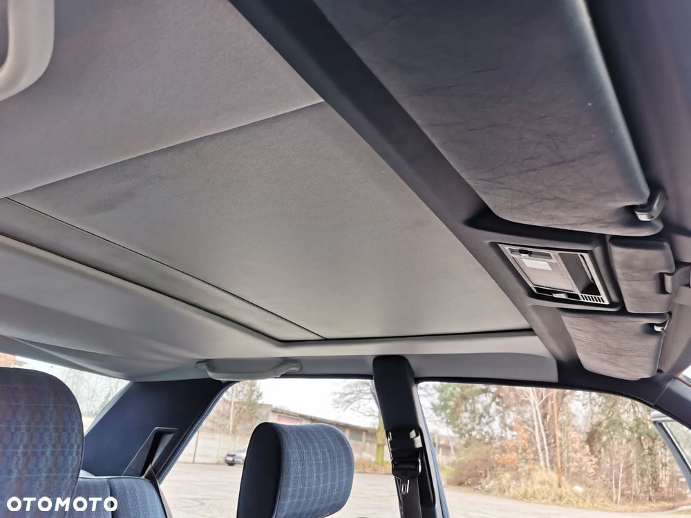 Mercedes-Benz W124 (1984-1993) - 22