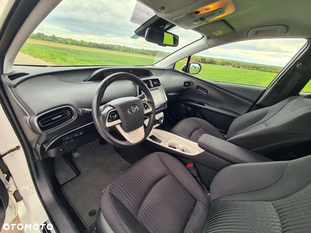 Toyota Prius Hybrid Executive - 21