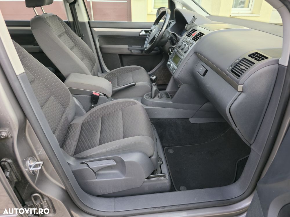 Volkswagen Touran 2.0 TDI DPF Comfortline - 6