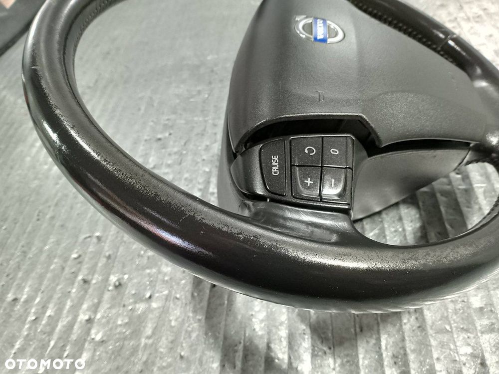 KIEROWNICA Z PODUSZKĄ VOLVO C30 ( 06-12 ) 55150060  55150001 30778758 - 13