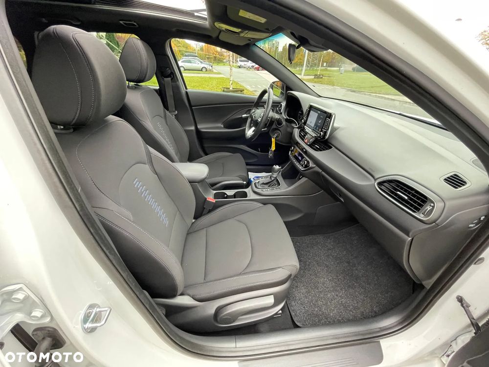 Hyundai i30 1.4 T-GDI DCT Premium - 13