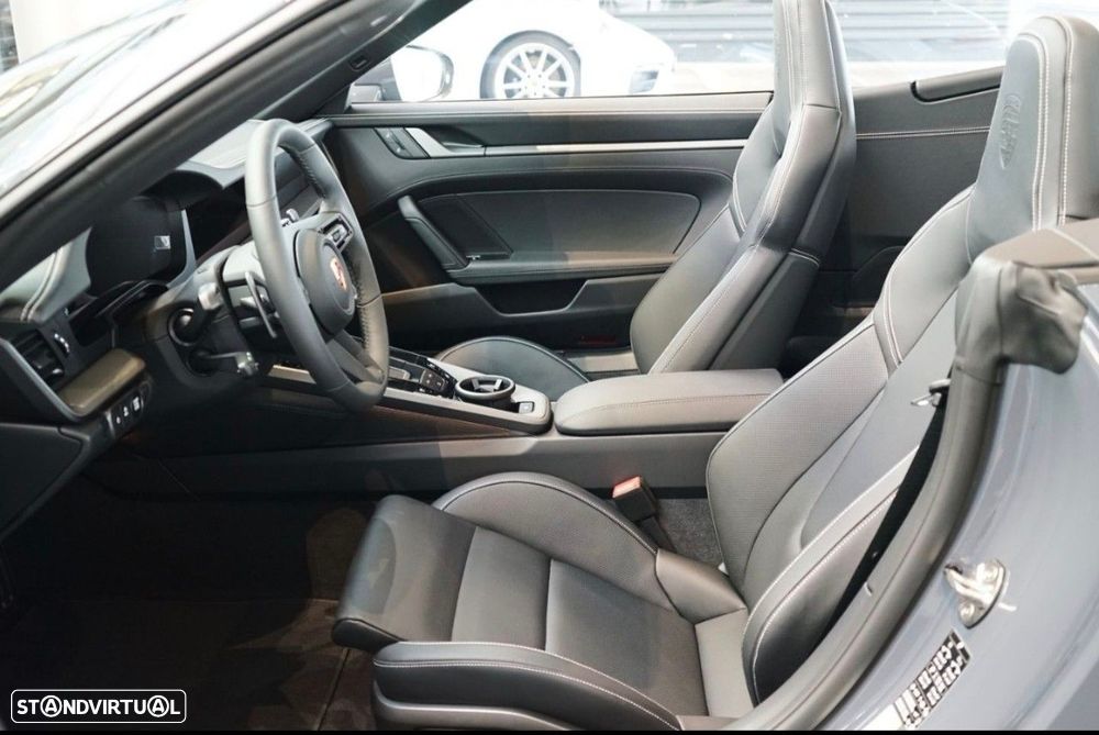 Porsche 911 (992) Carrera S — photo 5