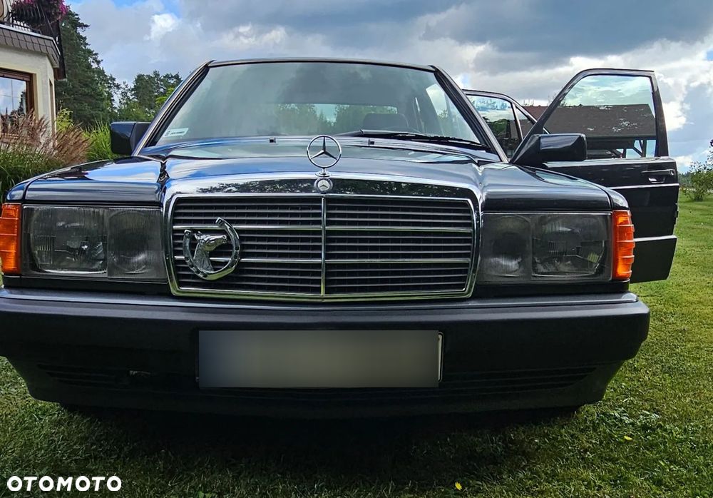 Mercedes-Benz W201 (190) - 13