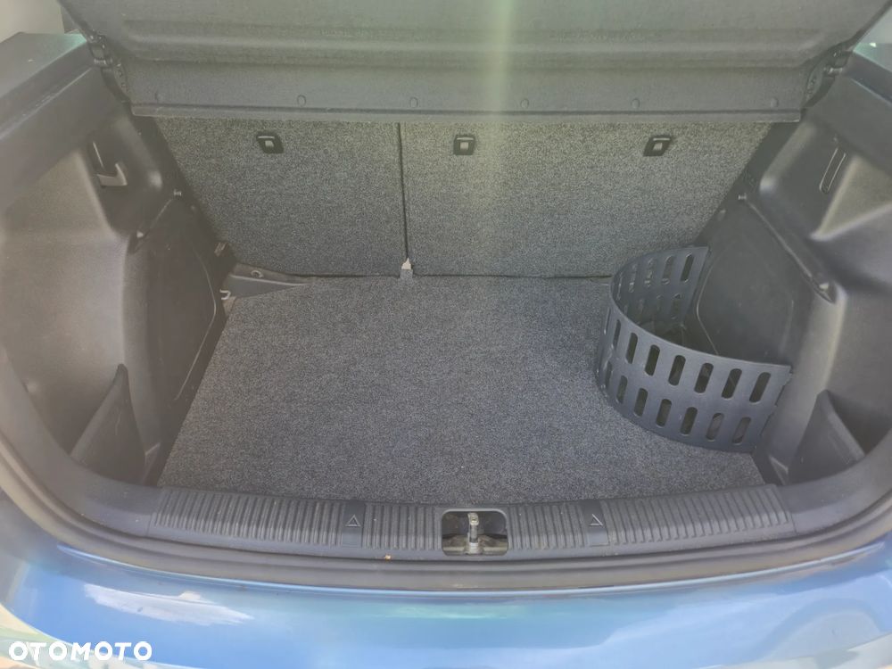 Skoda Fabia 1.2 HTP STYLE EDITION - 6