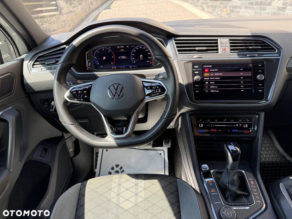 Volkswagen Tiguan 2.0 TDI SCR 4MotION DSG R-Line - 17