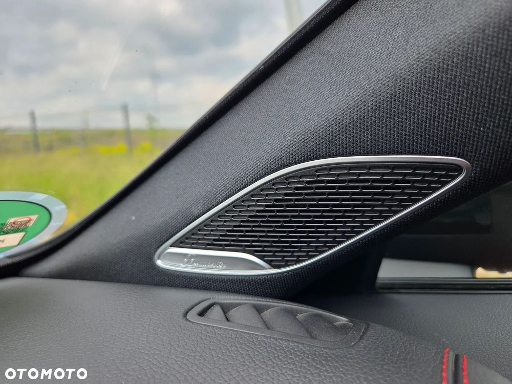 Mercedes-Benz CLA 250 e 8G-DCT AMG Line - 26