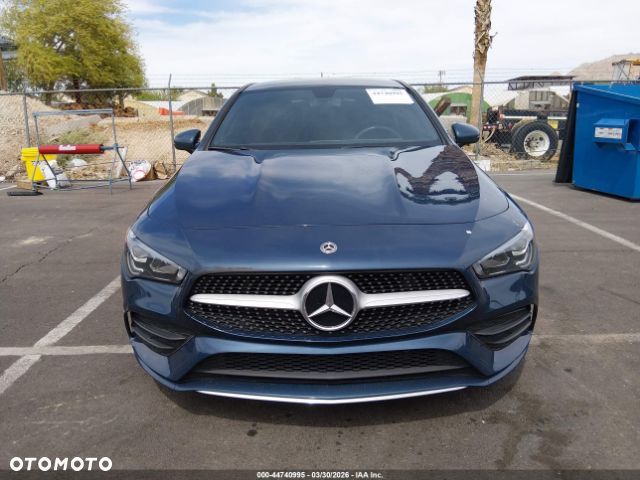 Mercedes-Benz CLA 250 7G-DCT - 8