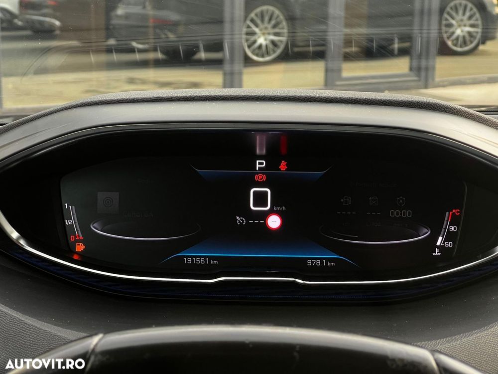 Peugeot 3008 1.2 PureTech 130 EAT8 Allure Pack - 19