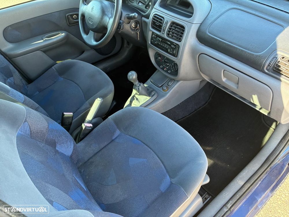 Renault Clio 1.2 RT - 13