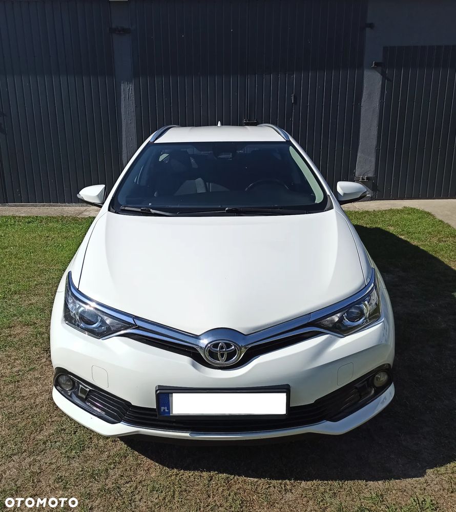 Toyota Auris 1.6 Premium - 5