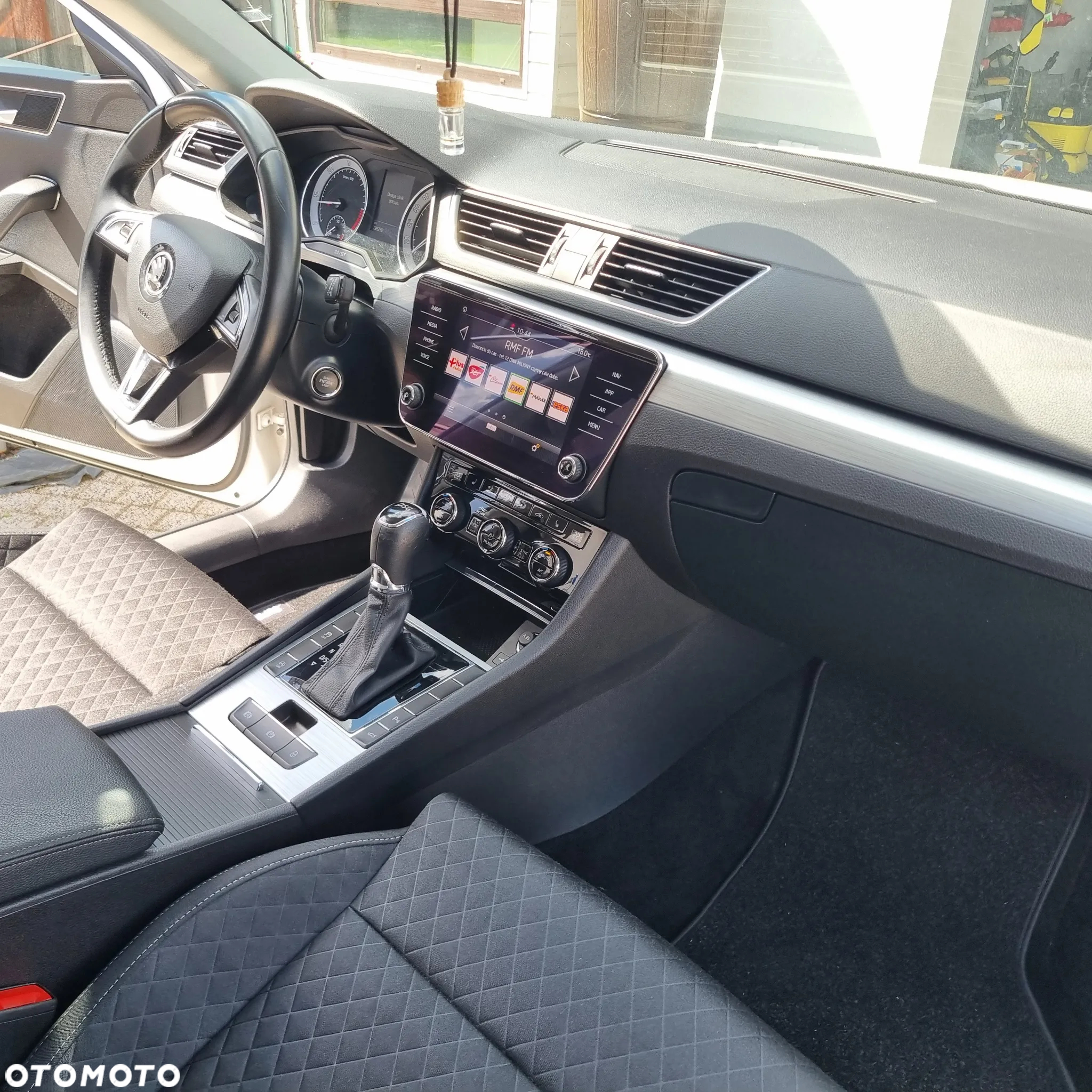 Skoda Superb 2.0 TDI Ambition DSG - 31