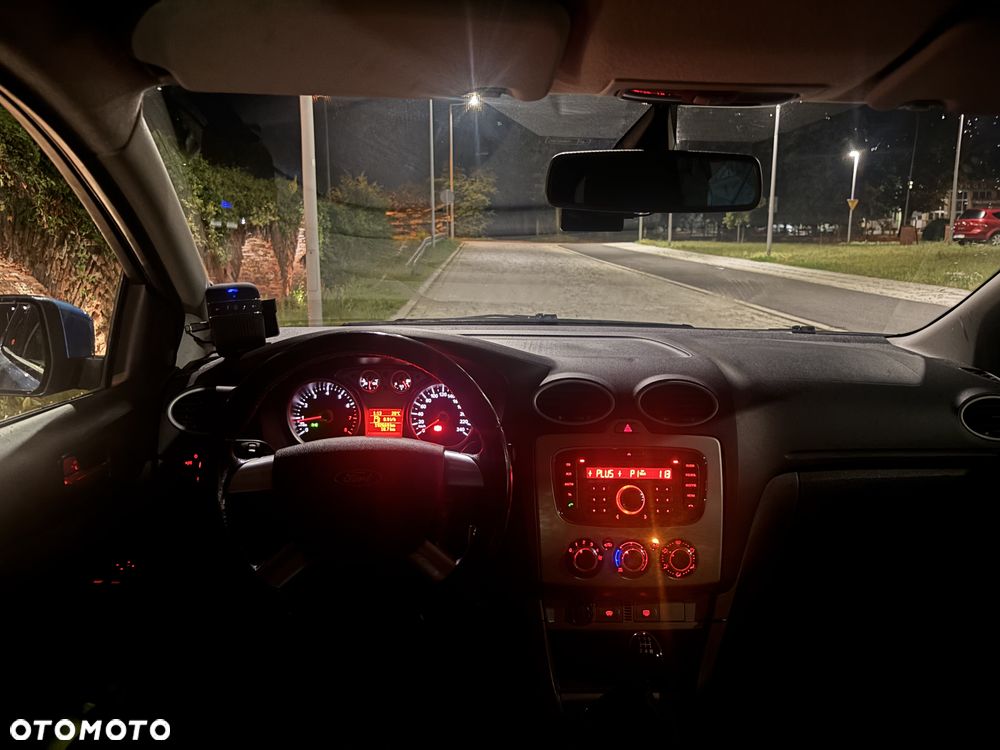 Ford Focus 1.6 16V Style - 29