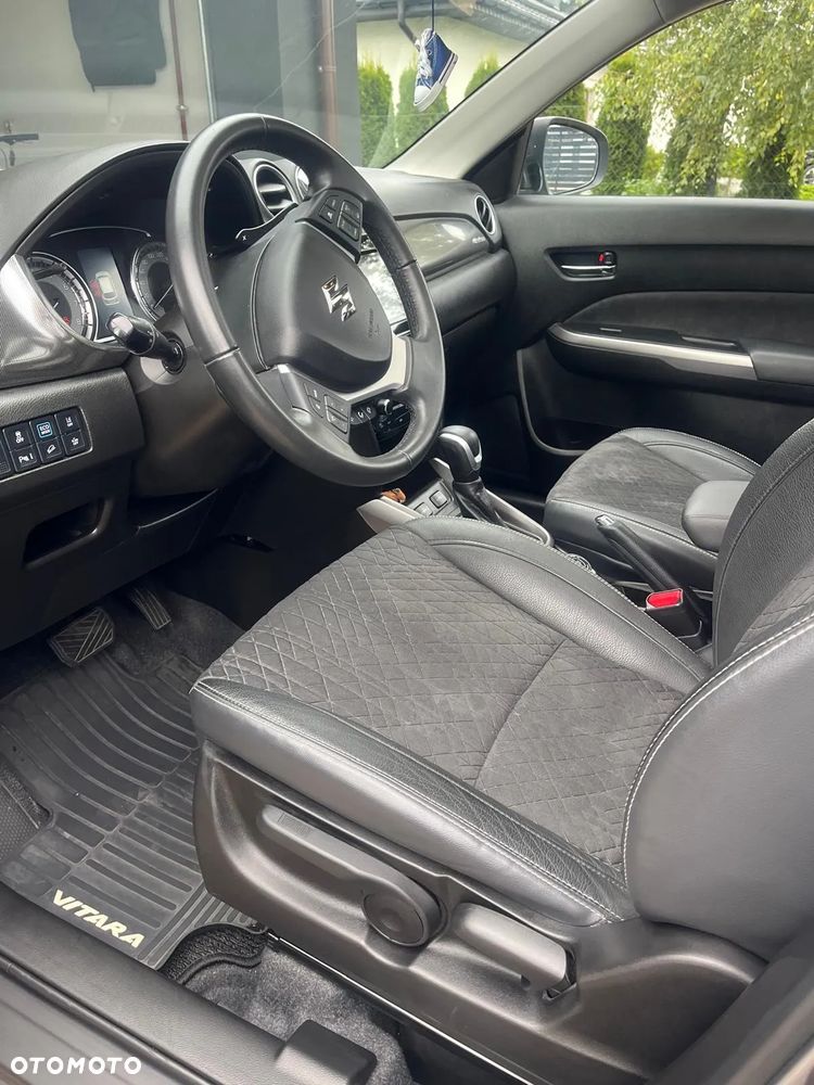 Suzuki Vitara 1.5 Strong Hybrid Elegance Sun 4WD AGS - 9