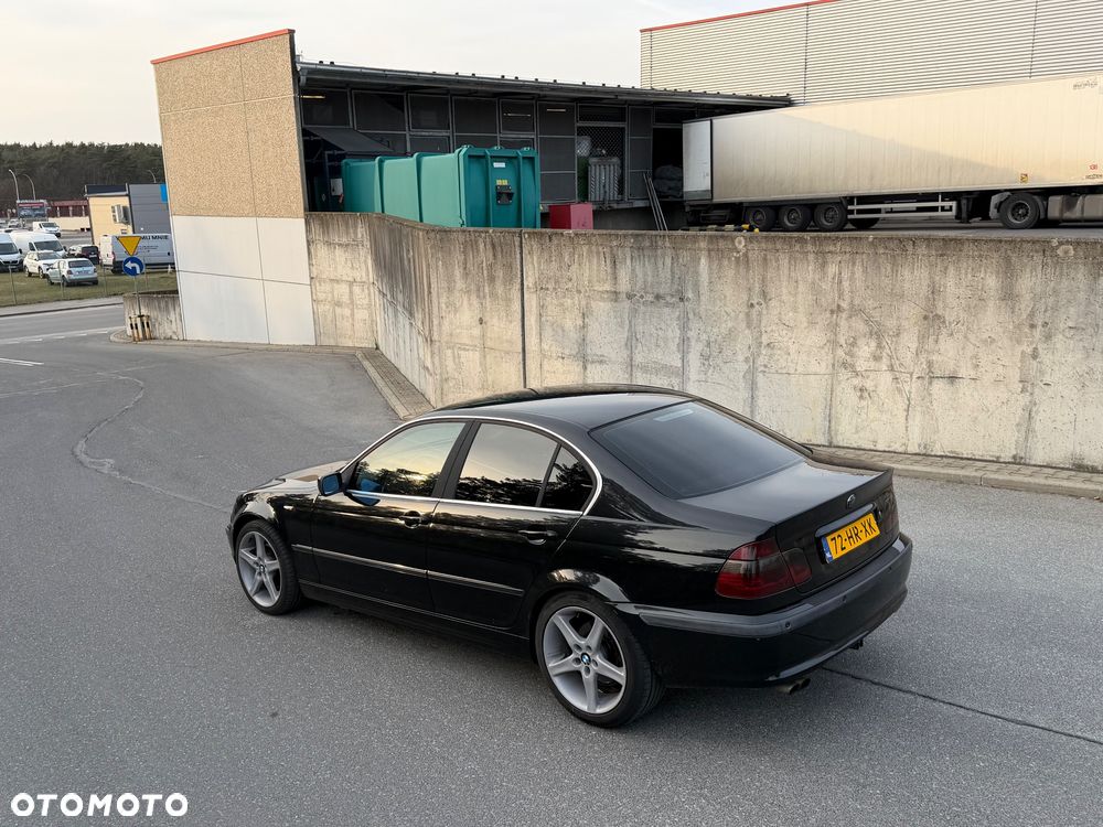 BMW Seria 3 325i - 2