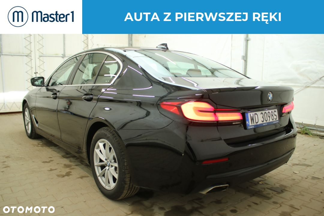 BMW Seria 5 520i mHEV - 3