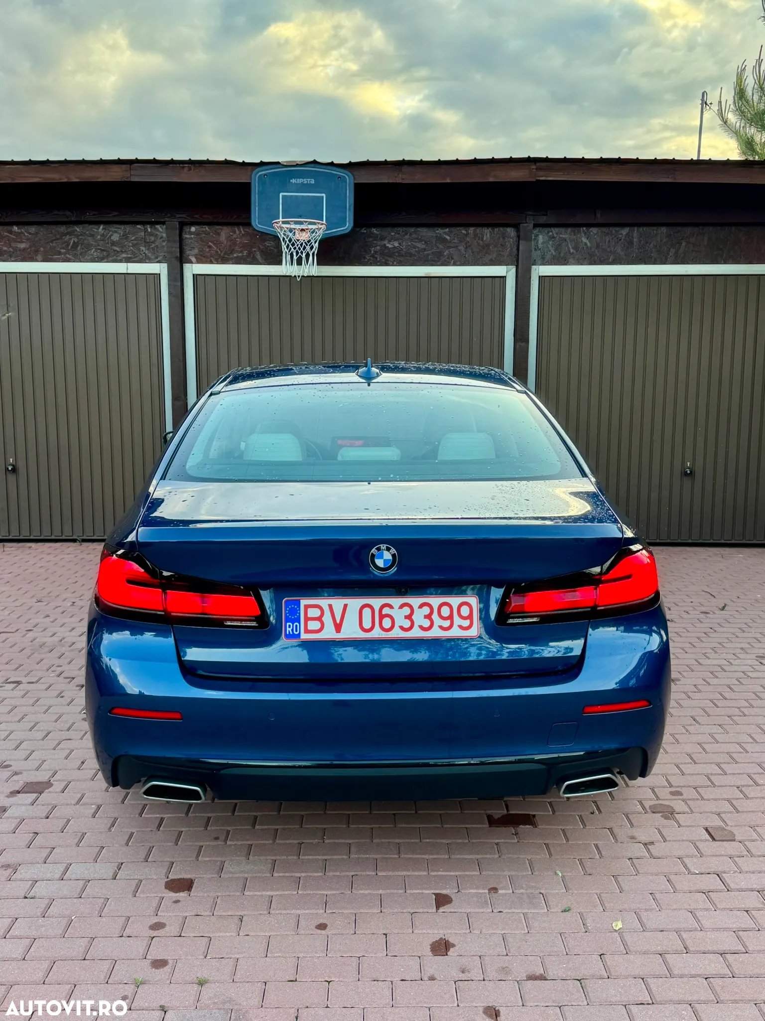 BMW Seria 5 520i AT MHEV - 11