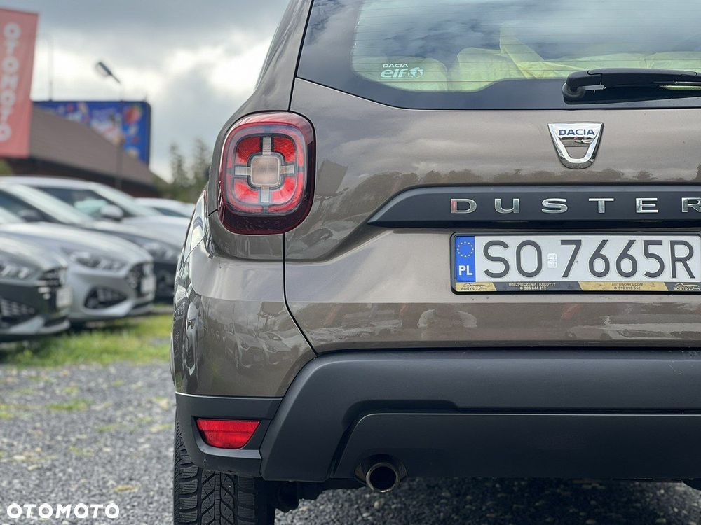 Dacia Duster 1.6 SCe Blackshadow S&S - 9