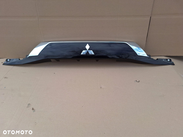 MITSUBISHI OUTLANDER III LIFT 15-20 BLENDA LISTWA KLAPY BAGAŻNIKA