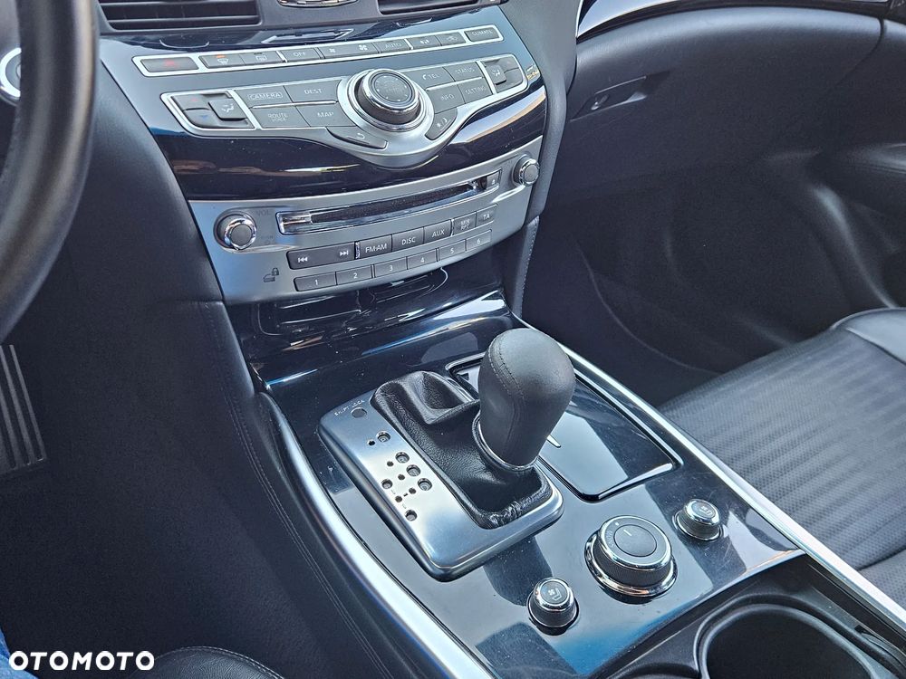 Infiniti Q70 2.2d Premium Executive EU6 - 9