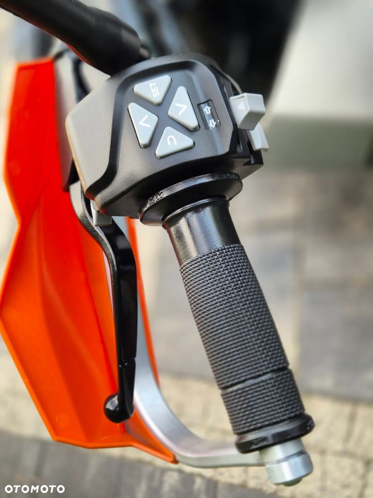 KTM Duke 125 - 19