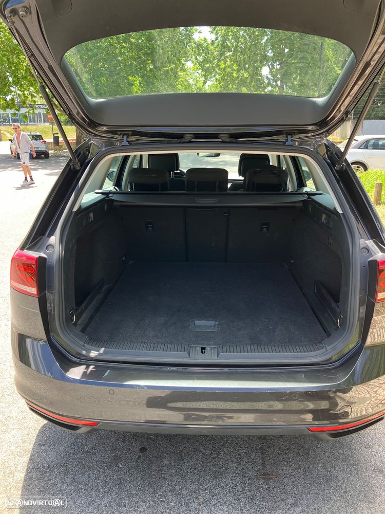 VW Passat Variant - 7
