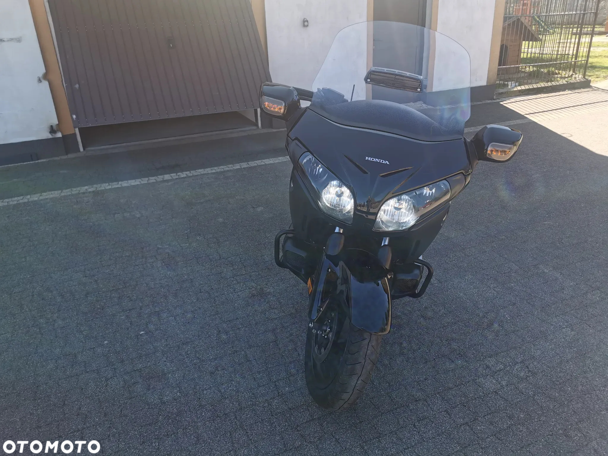 Honda GL - 8