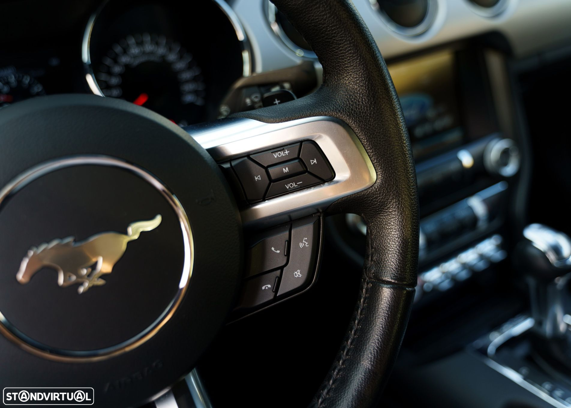 Ford Mustang 2.3 Eco Boost Aut. - 24