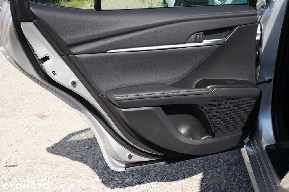 Toyota Camry 2.5 Hybrid Dynamic Force Comfort e-CVT - 10