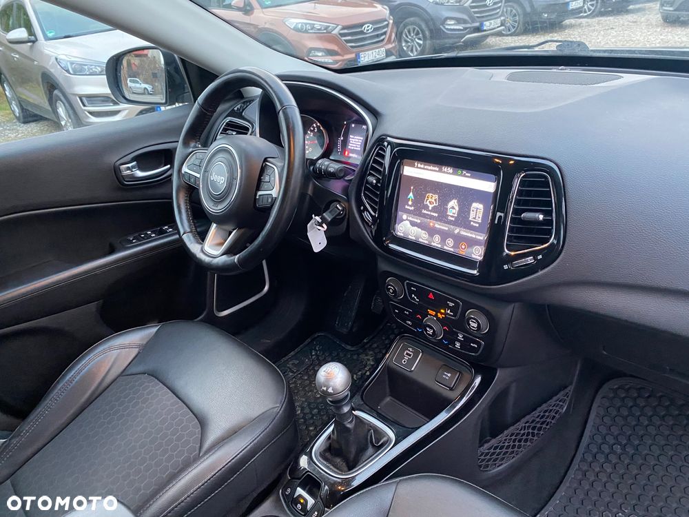 Jeep Compass 1.4 MultiAir Longitude - 31