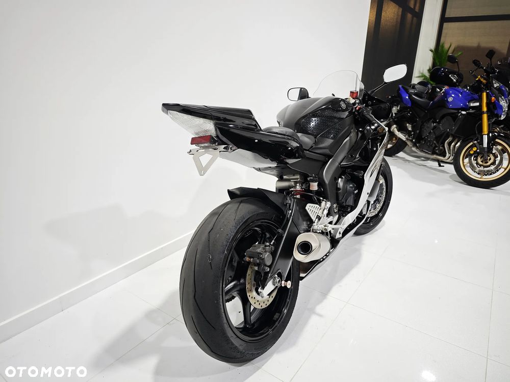Yamaha R6 - 10