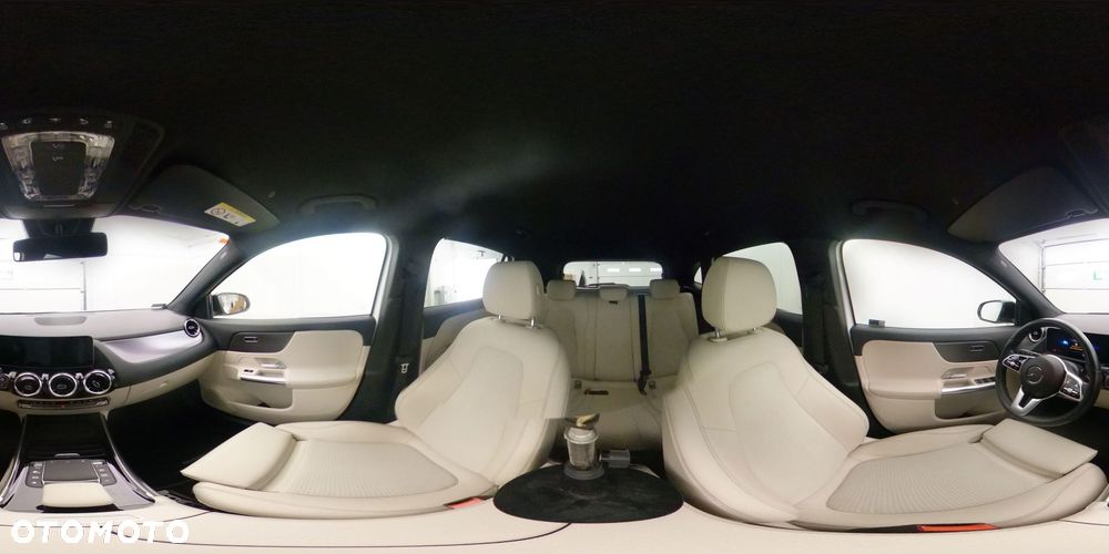 Mercedes-Benz GLA 200 - 22