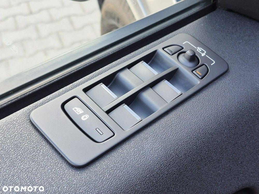 Land Rover Discovery Sport - 19