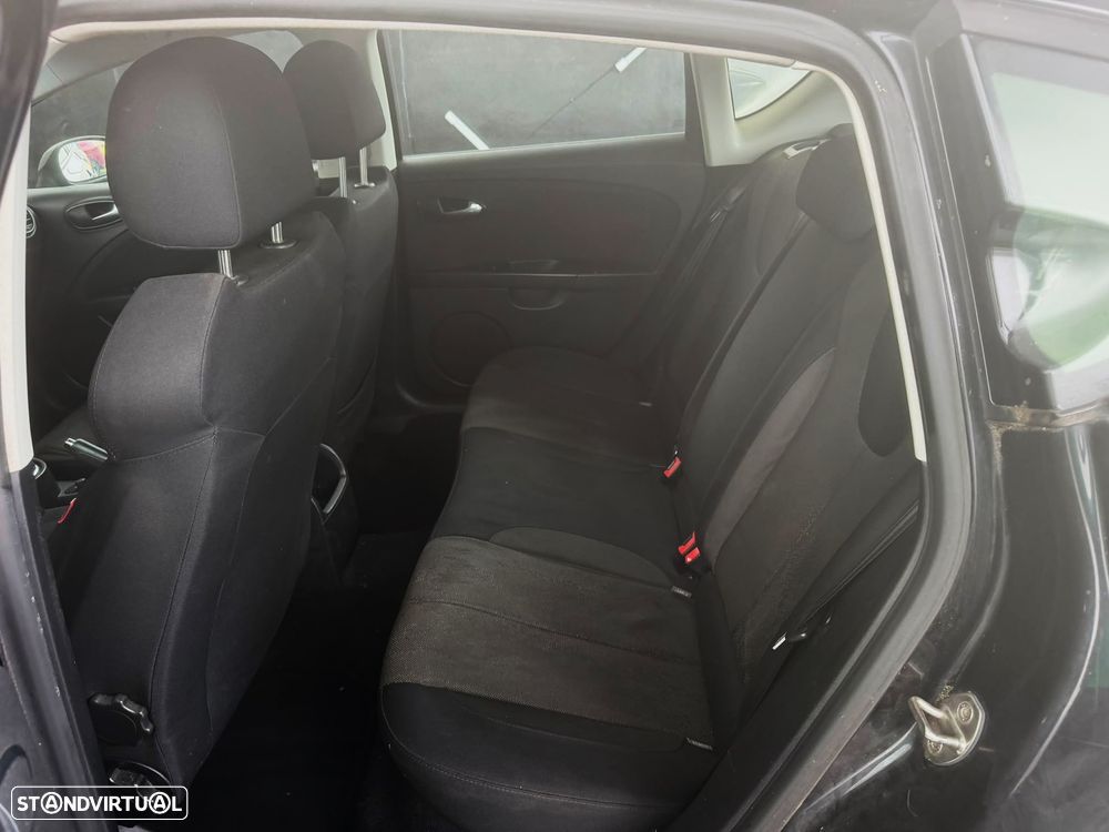 SEAT Leon 2.0 TDI DPF FR - 9