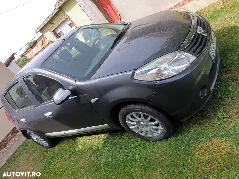 Dacia Sandero - 5