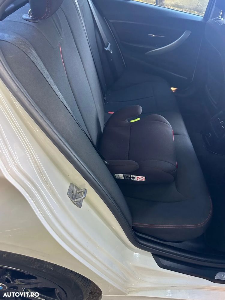 BMW Seria 3 318d Aut. Blue Performance Sport Line - 11
