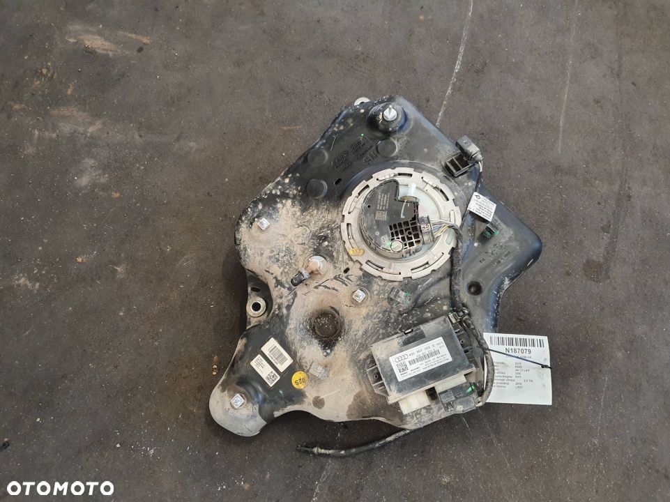 ZBIORNIK ADBLUE AUDI A6 C7 LIFT 4G0131877P - 1
