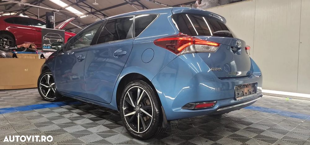 Toyota Auris - 4